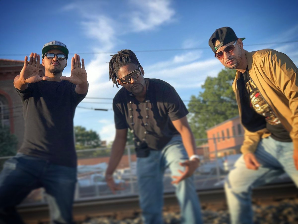 NewLinaMusic's tweet photo. A HAPPY BIRTHDAY goes out to Da RUL from #NewLina! We ready to turn up all day today. Music video, party, & then the #MakeSOON Showcase tonight! Let's goooo!
#DMoore #XplicitInk #DaRUL #TheArtistBloc #HappyBirthday #Greensboro #Funk
📷 :: @shaethe_g0at https://t.co/angzk9xhDI