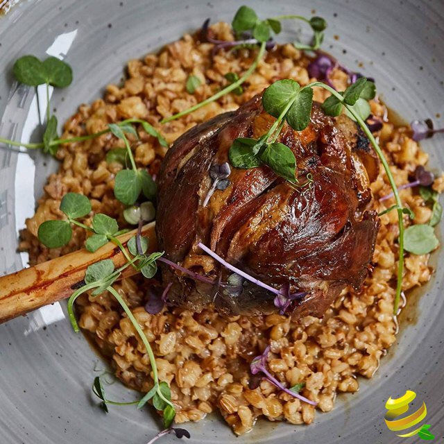 Bunu sakın evde denemeyin, ama mutlaka Socrates Bistro’da deneyin: 5 saat ağır ateşte pişmiş kuzu incik <a href="/socratesbistro/">Socrates Bistro</a> konfit #kuzuincik #konfit #incik #yemek #food#tesvikiye #nisantasi #besiktas #istanbul#bistro #restaurant #yummy #instafood#instayemek #foodporn #eating