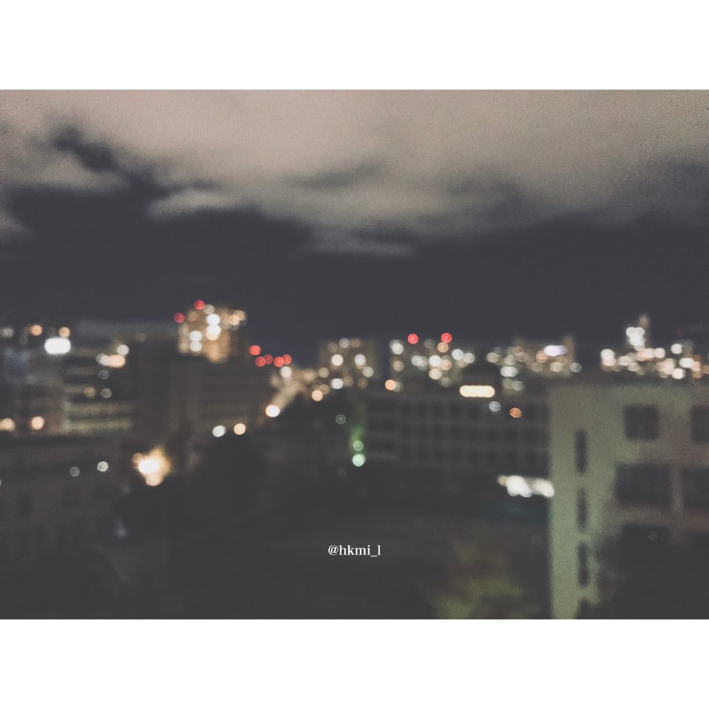hkmi_l's tweet photo. 帰ってきてこの景色を見るためにバイトを頑張っていると言っても過言ではない。

#ファインダー越しの私の世界
#写真撮ってる人と繋がりたい
#写真好きな人と繋がりたい
#photograghy #coregraghy
#night #nightscape #twilight #gn☾︎ https://t.co/BxlfkyoDGd