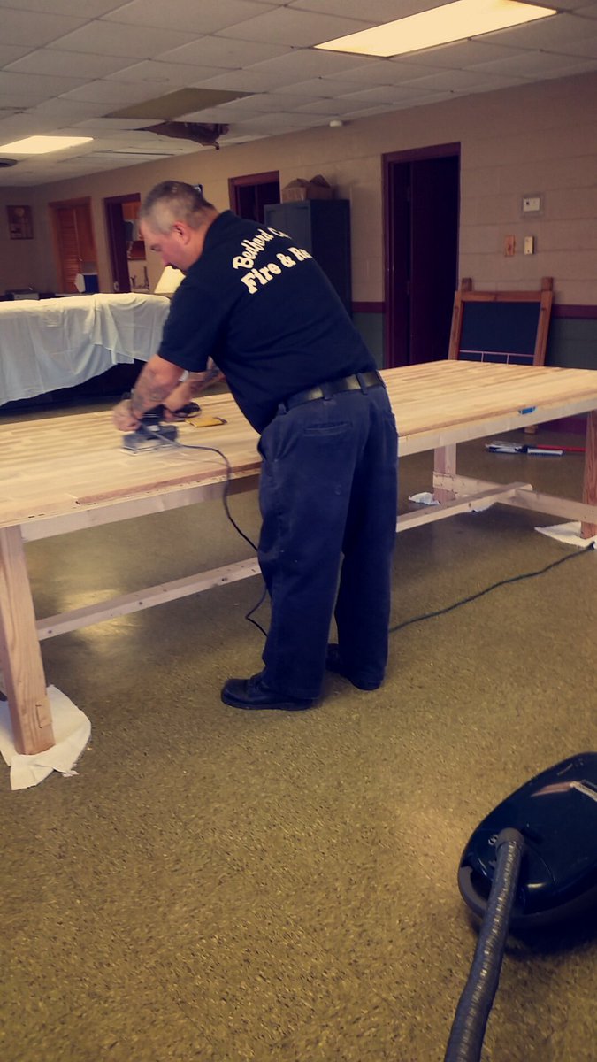 ffstclair5's tweet image. Taking pride in our station, getting the dinner table ready for Thanksgiving #BCoFR #M14-1