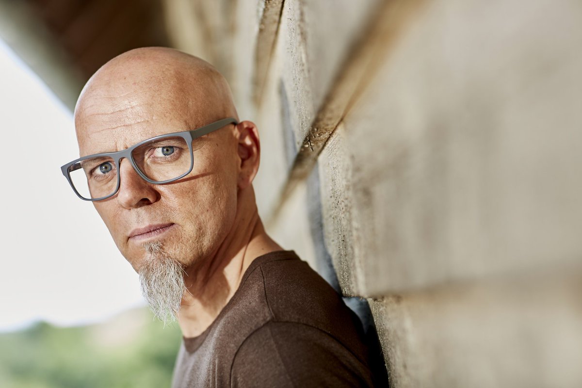 SOULWORX_'s tweet photo. Seit '89 deutschem #Hiphop und sich selbst troy geblieben: @thomasdofficial @fantastische4 auf #HumansOfNewWork. Über #PurposeatWork,Kreativität und KünstlicheIntelligenz. 👉 Lest selbst! https://t.co/tHy3dPsxrq
by @jvwk #fanta4 #newwork #zukunftderarbeit https://t.co/A7xmzvgcLX
