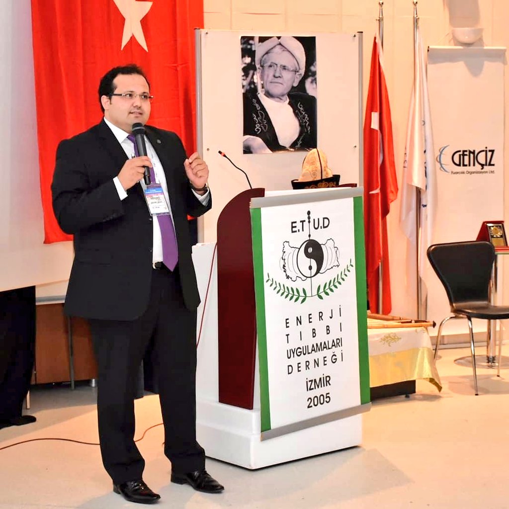 ibrahim___yavuz's tweet photo. 3. Ulusal Tamamlayıcı Tıp Sempozyumunda yoğun bir katılımla #Apiterapi sunumumuzu gerçekleştirdik. #TamamlayıcıTerapi #tamamlayıcıtıp #apiair #propolis #arısütü #polen #bal #arızehiri  @profmustafaunal @Akdenizun https://t.co/rDoATSoNru