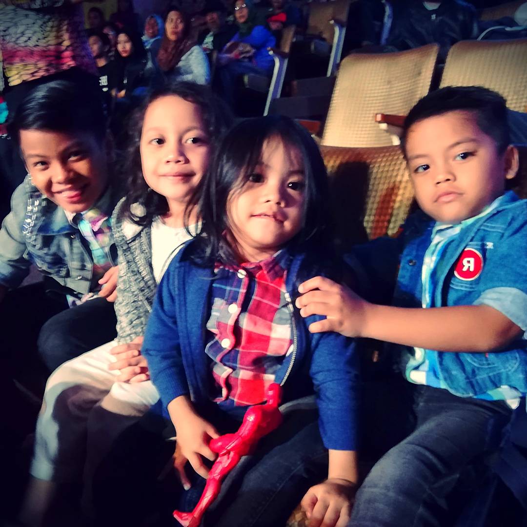 ciootluvjambool's tweet photo. Bintang bintang... Tiga abdul's &amp; Putri Sulung... #BintangKecil2017  #BK17 https://t.co/aNvwjB1a3o