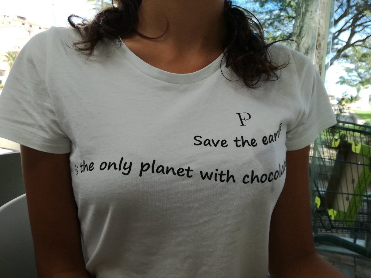 giorgiovabene's tweet photo. Save the hearth, is the only planet with chocolate... #valrhona #araguani  #gelato #gelatoartigianale #gelatoalcioccolato #cioccolato
#icecream #instafood #foodporno #pornofood #share #gelateriagiorgio #pastry #pastrychef #chocolat #fondente🍫☕️🎂🥧 https://t.co/VlOXtMVIMe