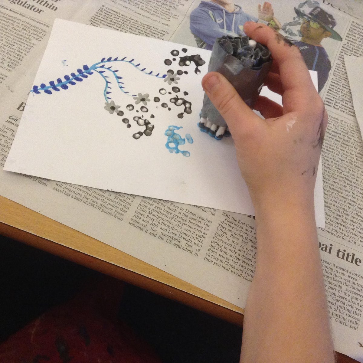 6PSCastledyke's tweet photo. @chellie_carroll @RuthEastham1 @Dickinson_Matt @NLincsLitTrust
#PowerReads #EverestwithAJ #TheMoonlightHare
6PS @CastledykePrimary making natural painting tools and creating images in the style of Chellie Carroll. Let's enjoy reading! https://t.co/K4qgn5is9z