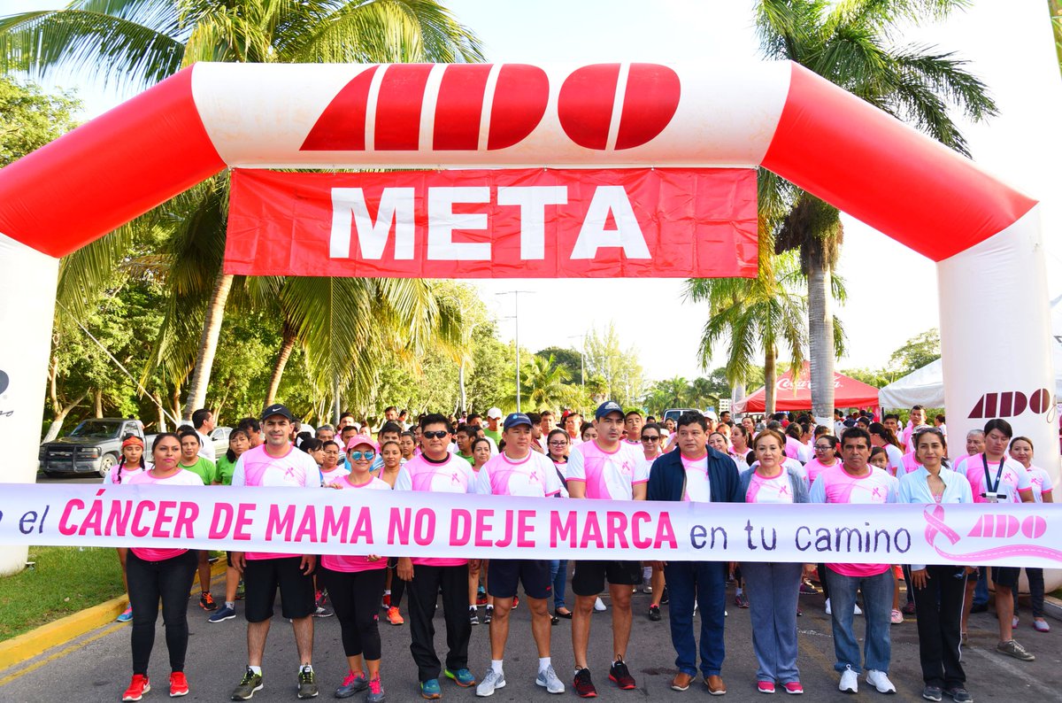 sistemadifopb16's tweet photo. Participa Pdta del #DIFOPB Sra. Faustina Canul de Torres y Presidente Municipal Luis Torres, en la 3ra. carrera-caminata de convivencia contra el cáncer de mama, organizado por #ADO #Chetumal https://t.co/60GmReIZnc