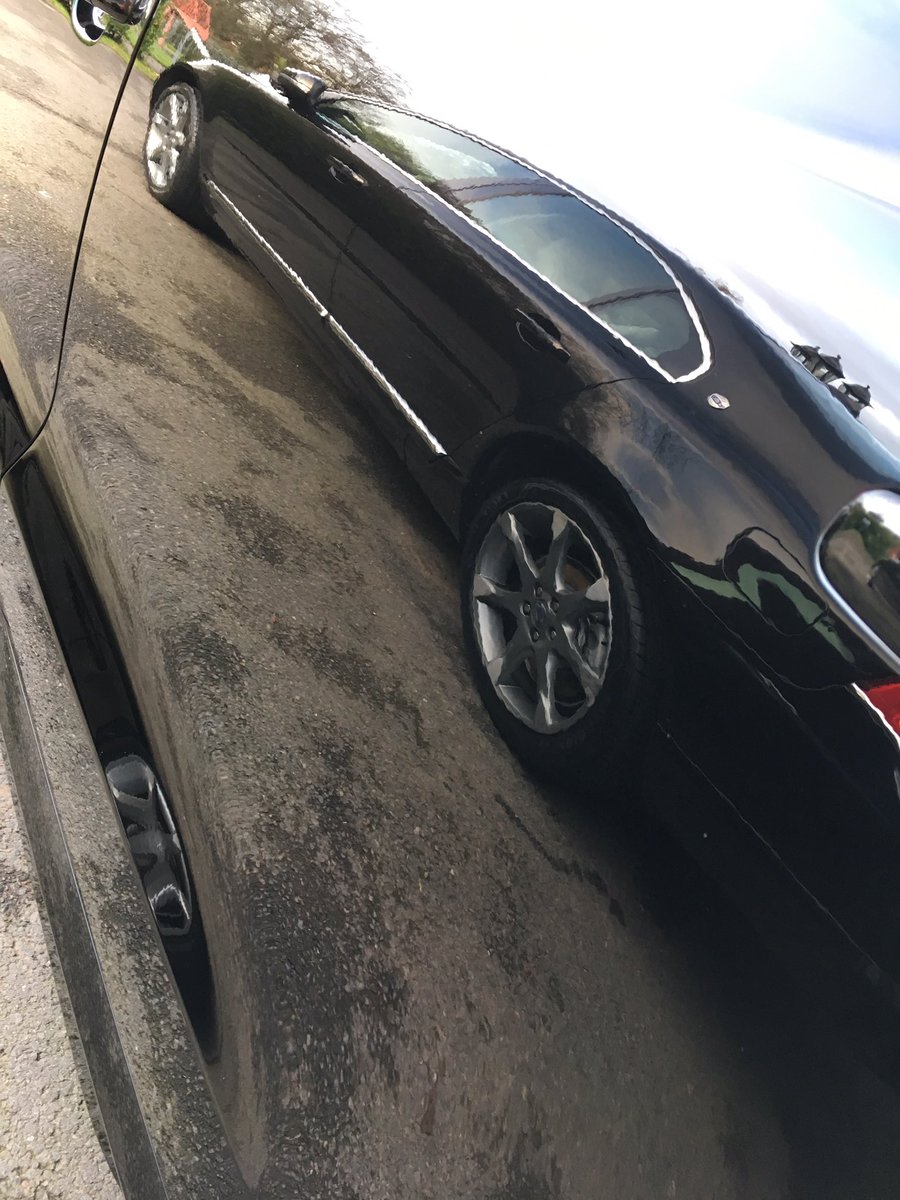 simonhpirie's tweet photo. Bit of DIY polish time.. Not as good as @perfectionvalet but I am trying #audi #q3 #cleanas https://t.co/YjkSRoQaut