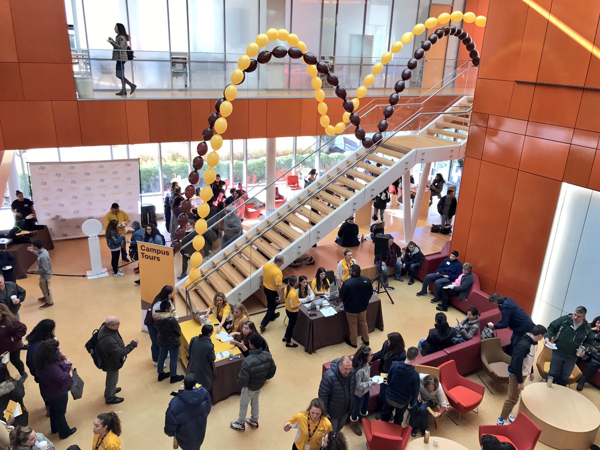 stephaniesimone's tweet photo. One of my favorite days of the year!! #ApplyAdelphi #AdelphiOpenHouse #PantherPride 👏🏼👏🏼 https://t.co/DMKFQnn3Sj
