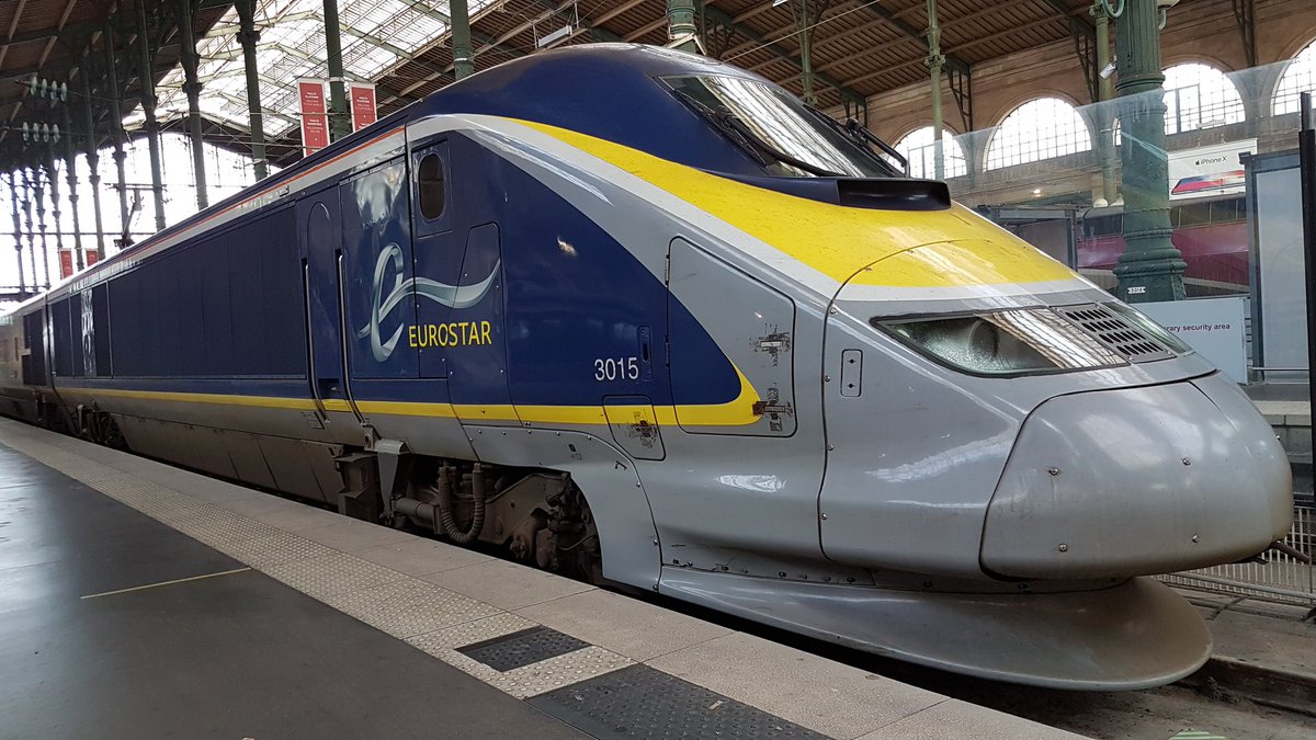 EurostarGeorge's tweet photo. It's time for #ES9045 Paris->London via Ashford with my colleague @EurostarBob We're on #class373 3015/16 #Bonvoyage https://t.co/GcpJOklQ6P