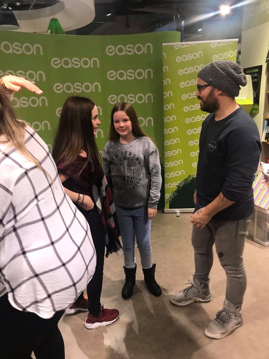 todd_janey's tweet photo. Such a good day on Friday! I loved meeting you @AnnaSaccone and @JonathanJoly Hopefulky you guys come back to Belfast soon!❤ https://t.co/b3MBRCM2kl
