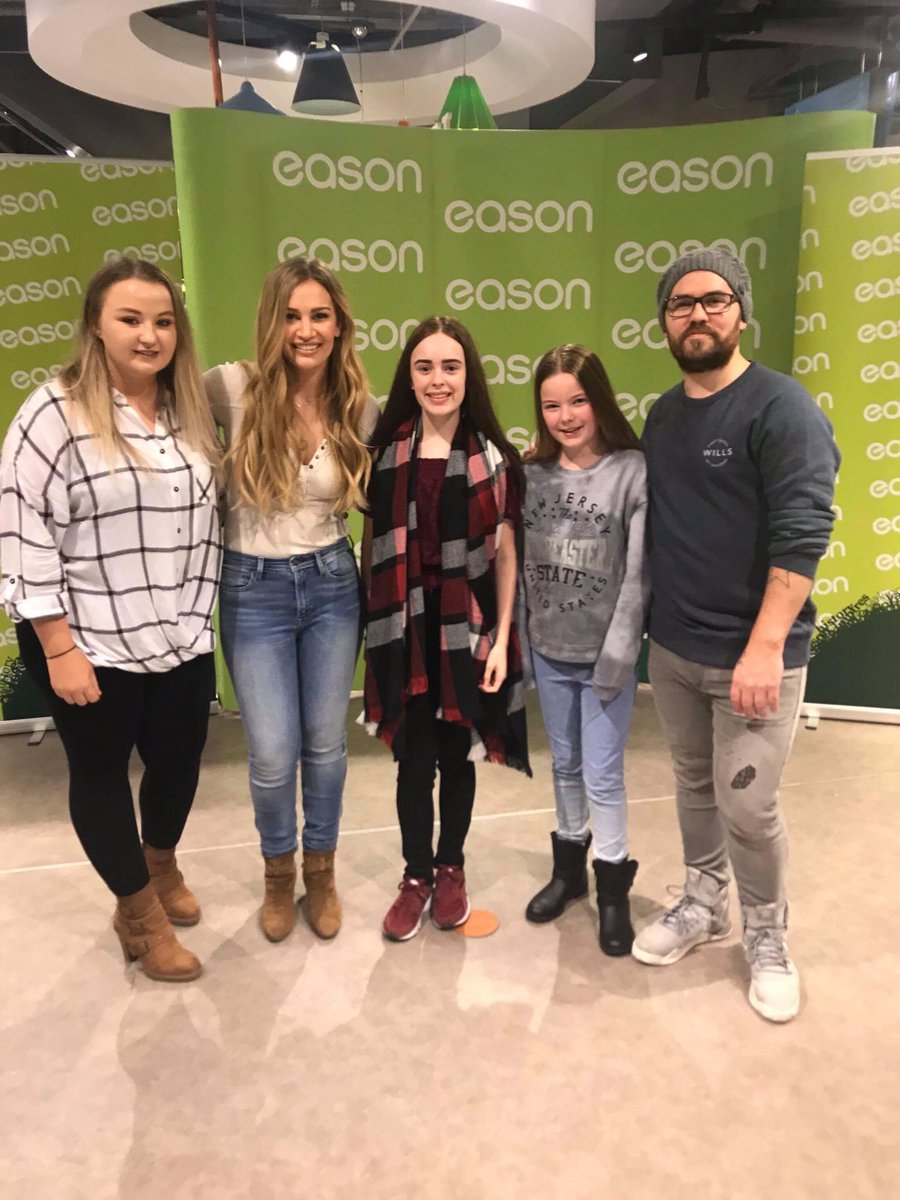 todd_janey's tweet photo. Such a good day on Friday! I loved meeting you @AnnaSaccone and @JonathanJoly Hopefulky you guys come back to Belfast soon!❤ https://t.co/b3MBRCM2kl