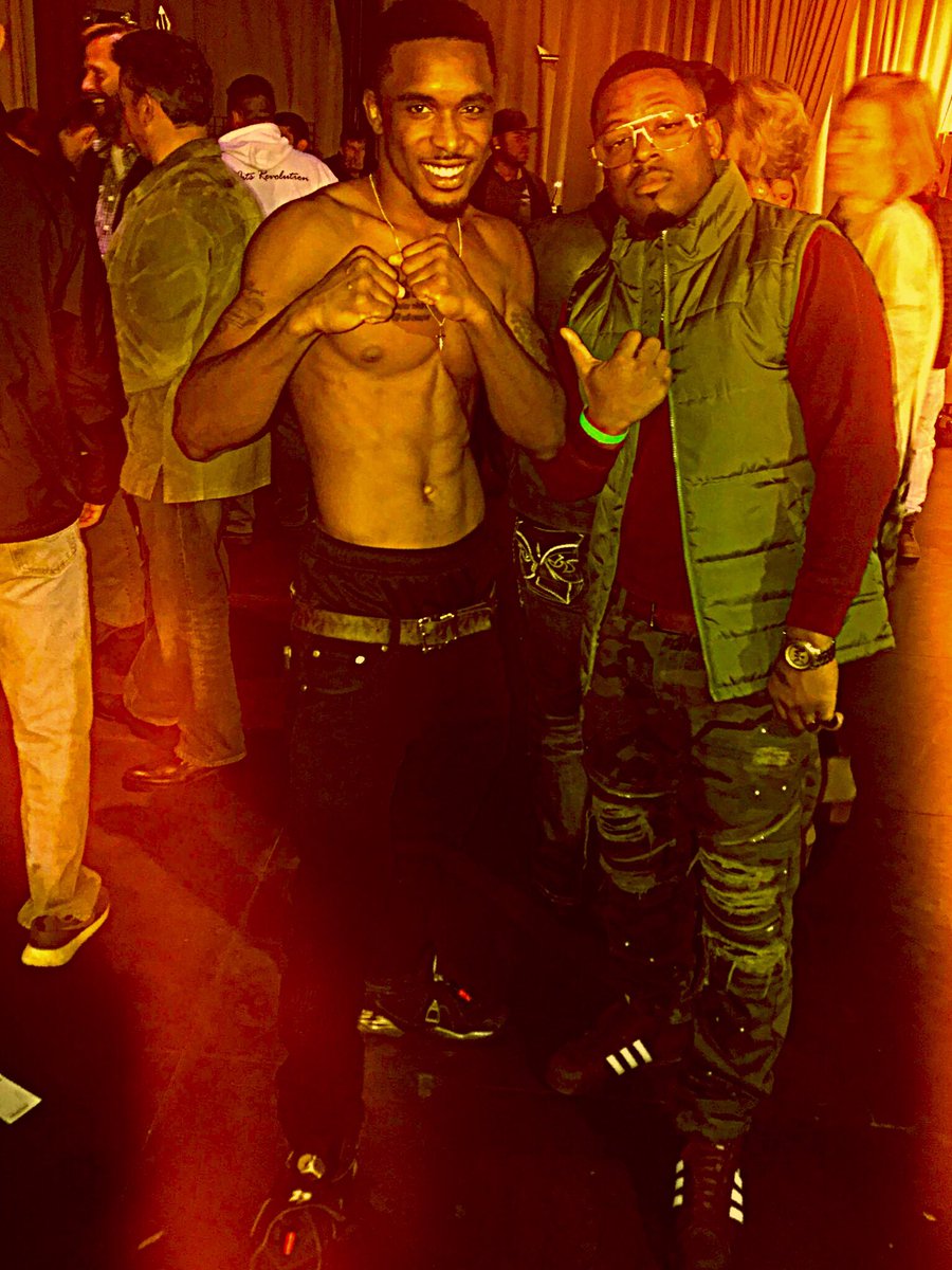 DonCipher's tweet photo. Got a Chance To See The Undefeated Reggie Take the Belt πͺπ½ π π₯#ProFights #MMA #minglewoodhall #fights #v3fights https://t.co/iTKoCF62Qs