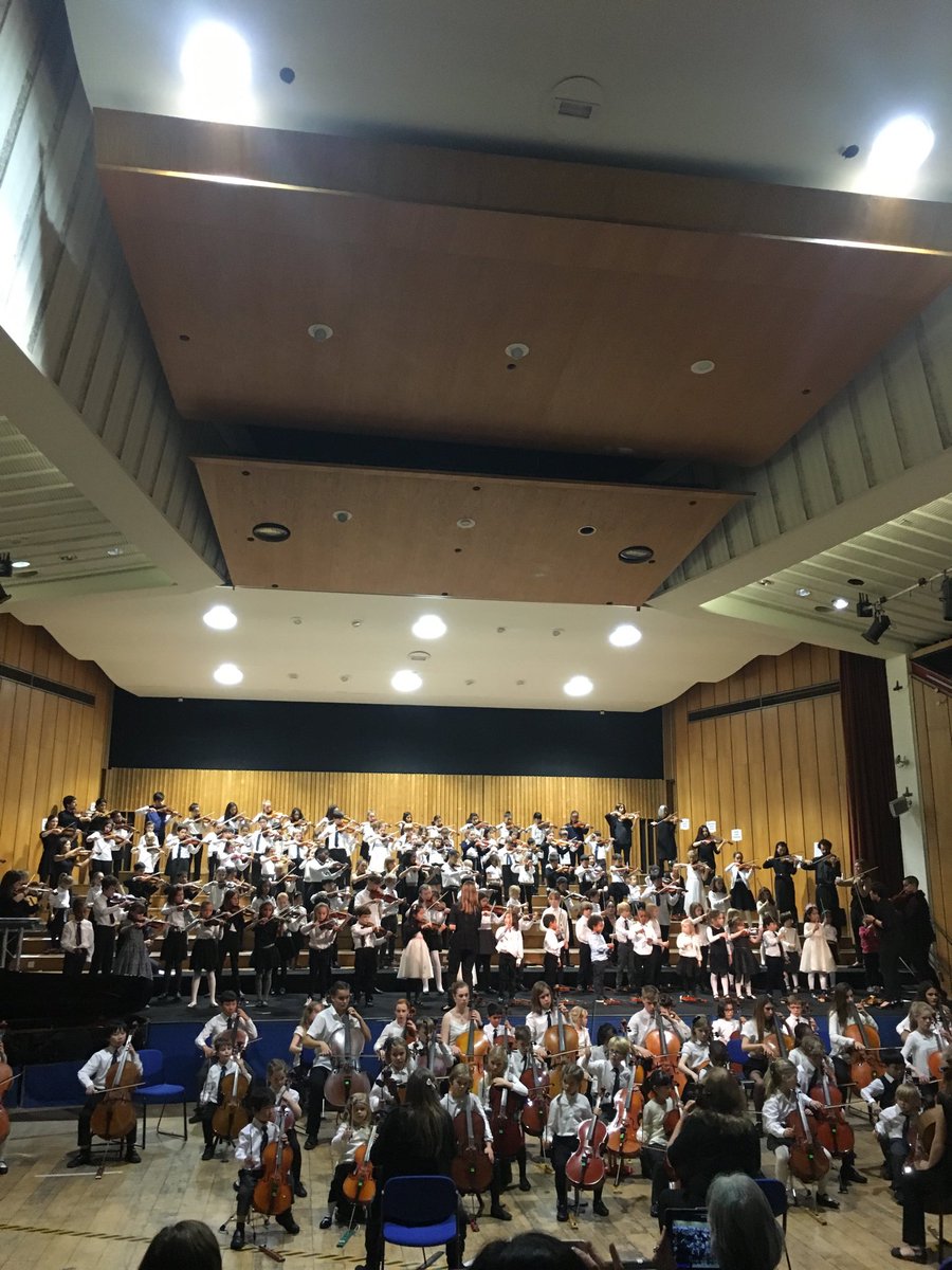 cajemoniz's tweet photo. Grandchildren on cello and violin at Suzuki concert st imperial College today https://t.co/udGs9hvSQ2