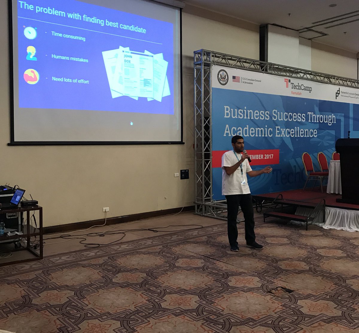 psdorg's tweet photo. Khadoori team pitch #TechCampRamallah @USCGJerusalem @psdorg https://t.co/qr7VqEPTON