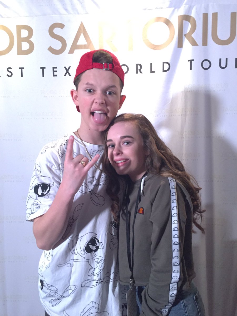 todd_janey's tweet photo. I miss you:((❤ 21/02/17 
@jacobsartorius https://t.co/MtsGOQfJZX