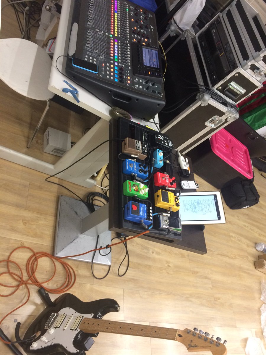 hong81629's tweet photo. お久しぶり,私の大好きのエレキギター‼️
自分の練習の時間は本当に楽しかった。
#fenderjp
#fender
#electricguitar
#guitar https://t.co/LxRcqBcTxJ