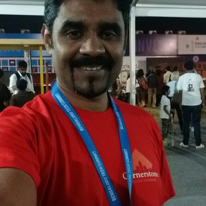 sculptmonkey's tweet photo. Had a wonderful time at #mfb2017 It was nice explaining how products are designed and manufactured #sculptmonkey https://t.co/RxrJgvjvkd