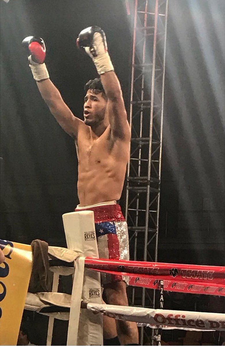KendoTremendo's tweet photo. 1st round KO .. Too easy .. 12-0(6ko) #TeamCastaneda #TG #ExclusiveBoxingGoons #rivalfamily ๐ฒ๐ฝ https://t.co/30LfFOzuM0