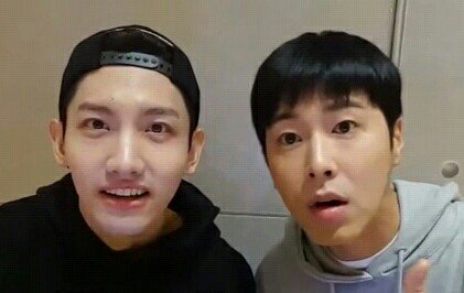 zooyunmin's tweet photo. ホントニホントニ愛しい人達(笑)
おやすみなさい...♪*゚
#東方神起 #ユノ #チャンミン
#wishHealthandSmiling
#AlwaysWithT "♡" https://t.co/lICwUnn890