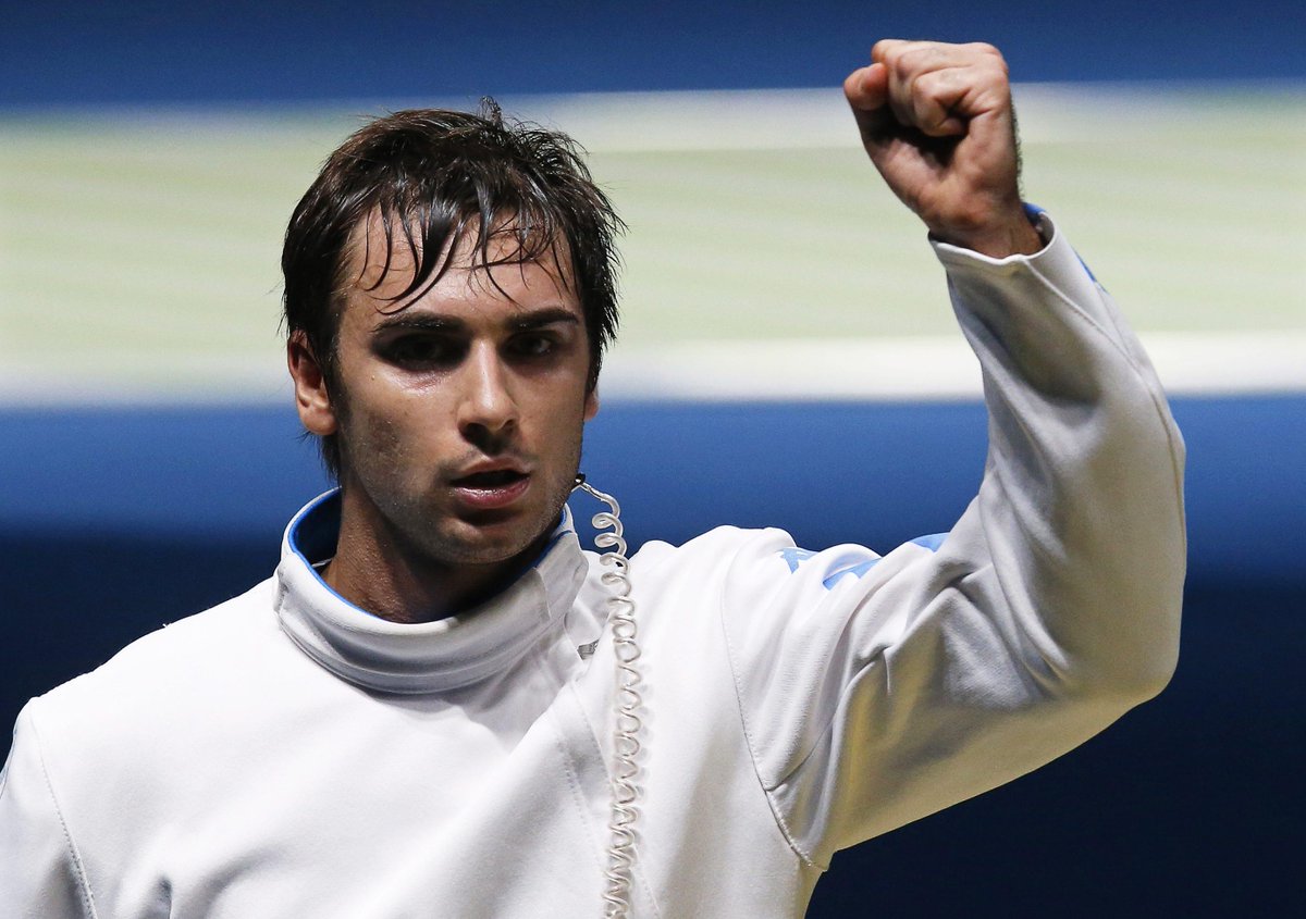 BENTORNATI SUL PODIO! 🤺🇮🇹

Spadisti argento🥈nella prova a squadre di #Legnano! 

RT per lo squadrone #ItaliaTeam!