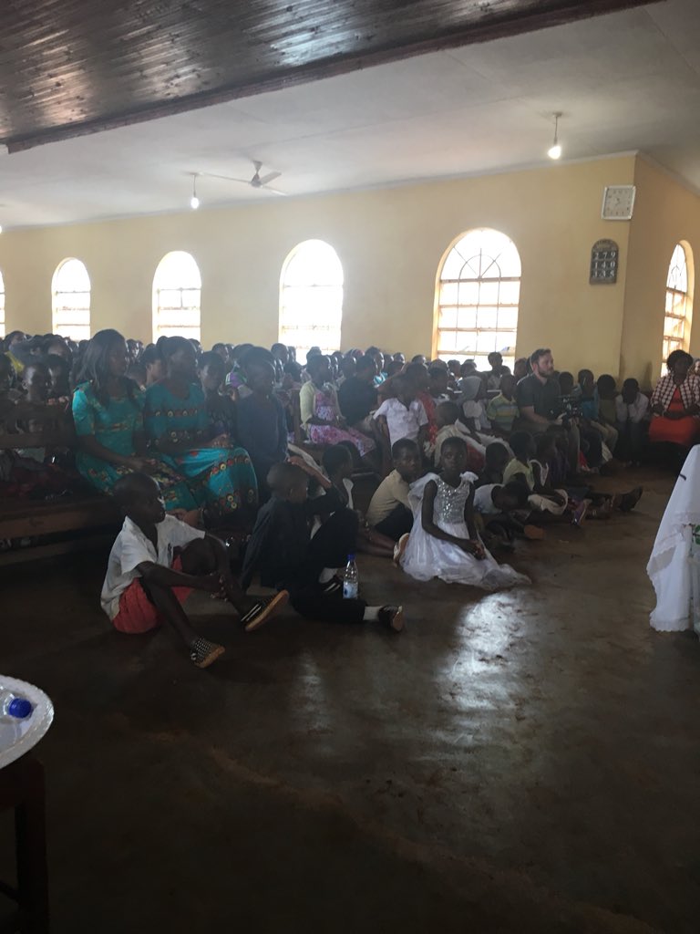 jdwebster92's tweet photo. 2 hour and fifteen minute service today, no AC, crammed to the rafters with people but no one wanted to leave.  Thank you God for connecting Your people and Your church through Your son.  @darlenebridges “this is what heaven will sound like.” https://t.co/ReM4CWPWL7
