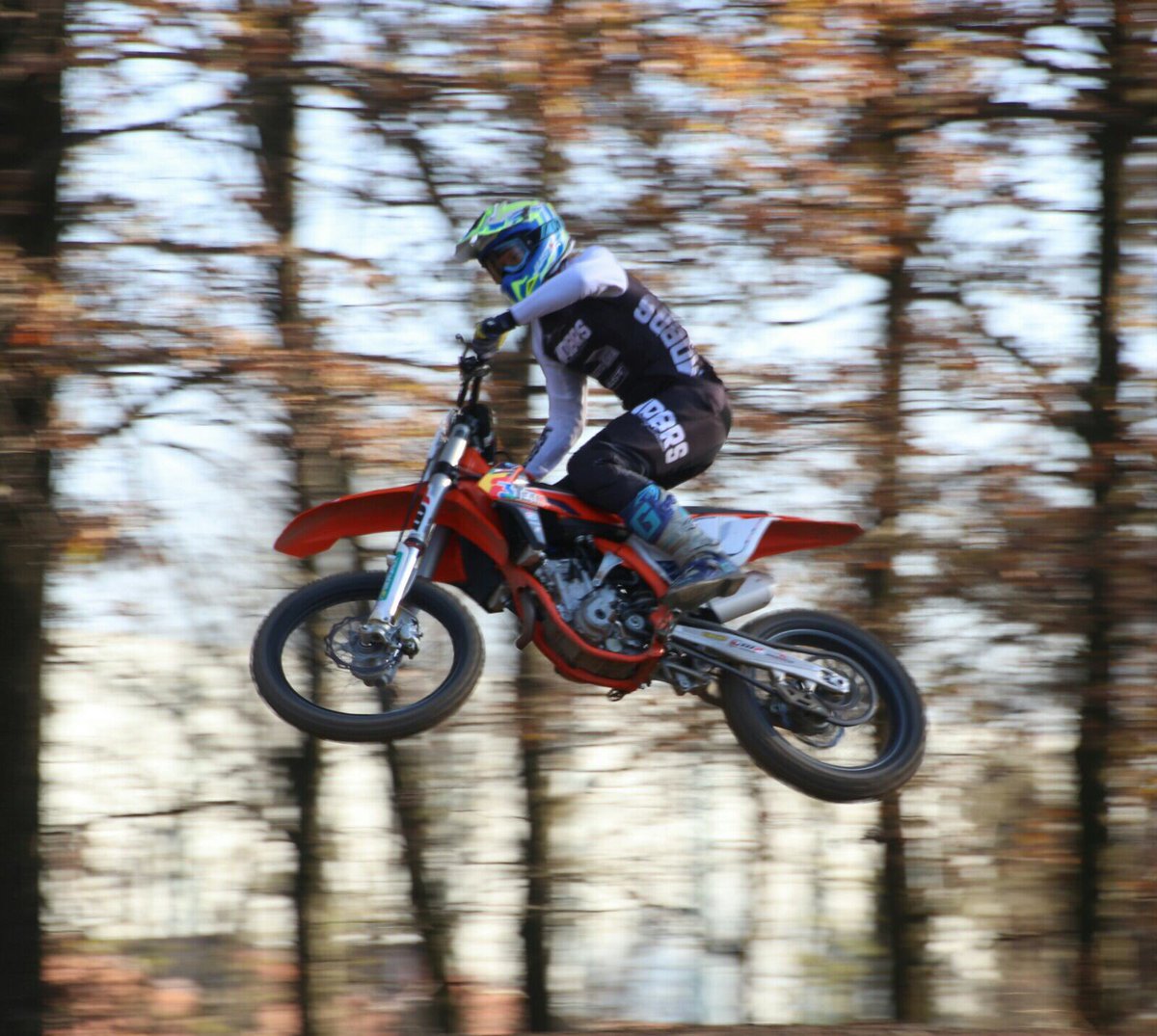 GiudiciGiorgia's tweet photo. Satisfied with the work of these two days, I'm studying the bike in the hope of improving every time! 👌🍀🙏 #GG174 #3MxTeam #ktmitaly https://t.co/mUf8yFM1a4