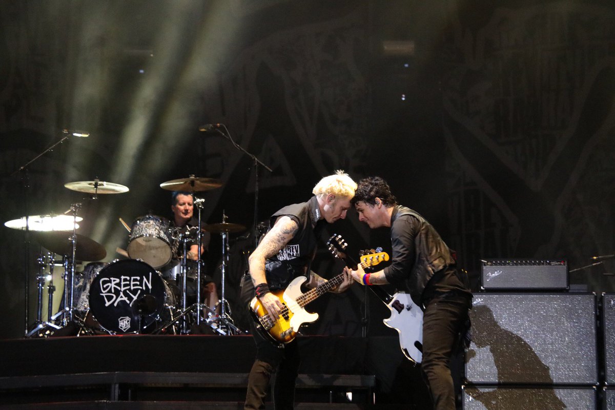 GreenDay's tweet photo. Gracias Colombia 🇨🇴 On to Mexico City for Corona Capital!! https://t.co/PpPqSAnSGv