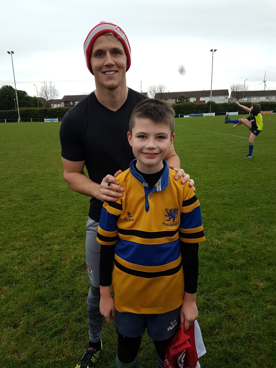 BangorRFC's tweet photo. Big thanks @cgilroy14 for taking time to work with p7s @BangorMiniRugby today. The boys loved it and thanks for taking time signing everything in sight ! #bguthb https://t.co/jCftFjglJl