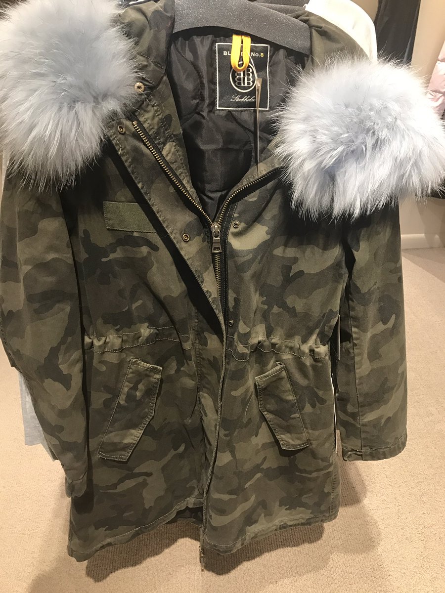 SLMagStLouis's tweet photo. Start your holiday shopping off this week @viestlouismo with 30% off everything on Black Friday and 25% Saturday and Sunday. #sophisticatedstlouis #bestboutique #stlouis https://t.co/5XDIGe2aZx