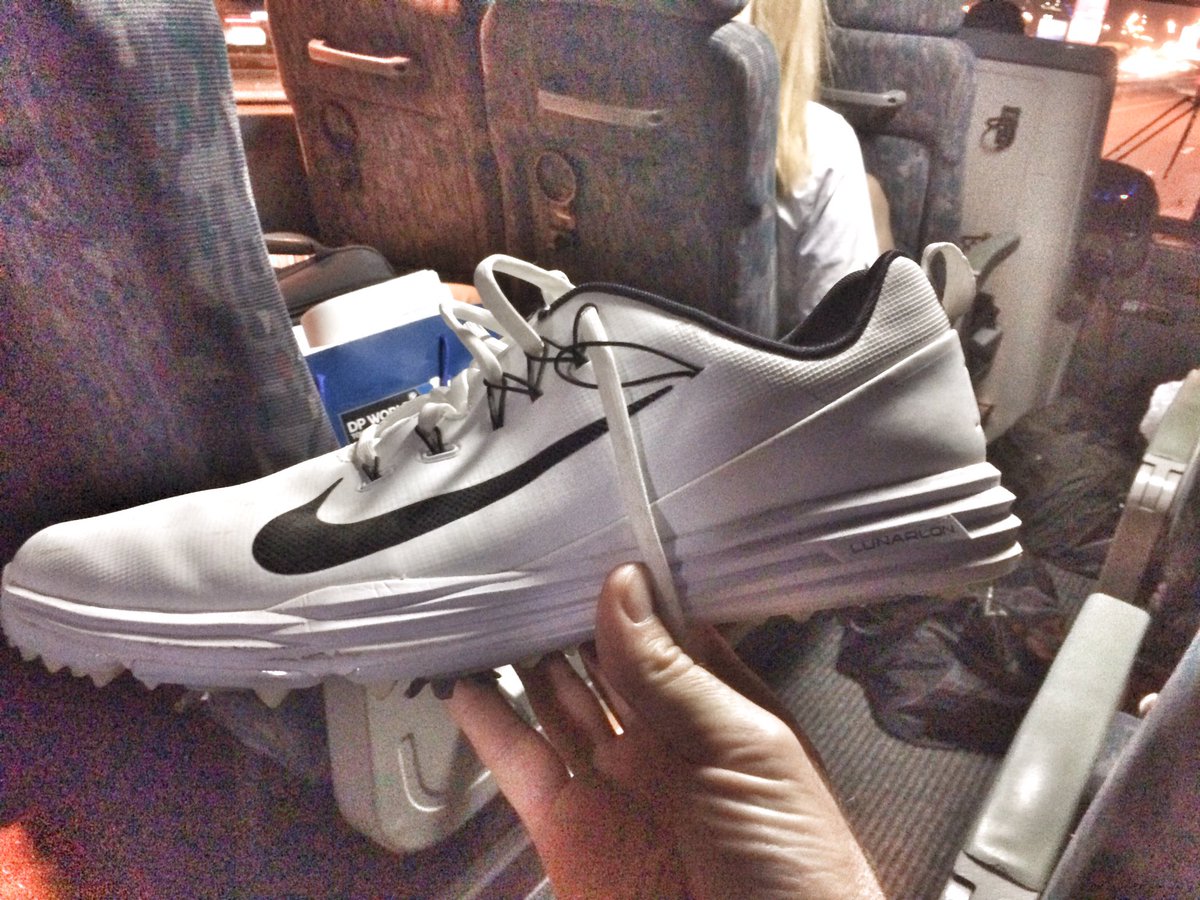 MartinCoulomb's tweet photo. Hey @TommyFleetwood1 you've left your shoes behind!! Le type fait du 47,5!! Véridique... #golf #palmes #winnersshoes #LeCadDeMikeLorenzoLesGarde https://t.co/NjVh5wOOjy