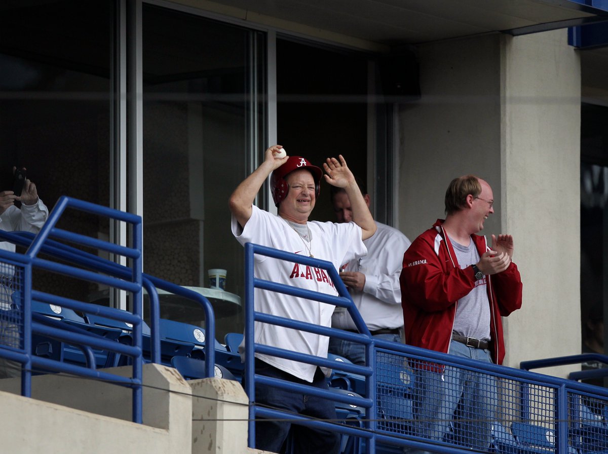 AlabamaBSB's tweet photo. Our thoughts and prayers go out to the family of Dwight Wood, who passed away yesterday. Dwight was @AlabamaBSB's biggest supporter, fan and friend. He will be greatly missed by all those who have had the pleasure of being around him at a Crimson Tide sporting event https://t.co/9wMtzxTtu0