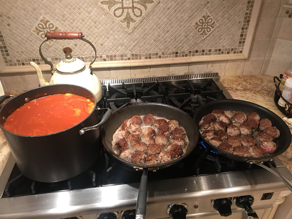 Roddy Valente tweet media