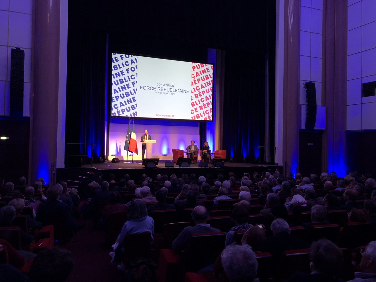 ForceRep_fr's tweet image. "Je n’ai pas l’habitude de mettre mon mouchoir sur mes convictions. La force en politique, c’est celle des idées. C’est aussi celle de la volonté humaine, celle des âmes passionnées." @BrunoRetailleau #ConventionFR