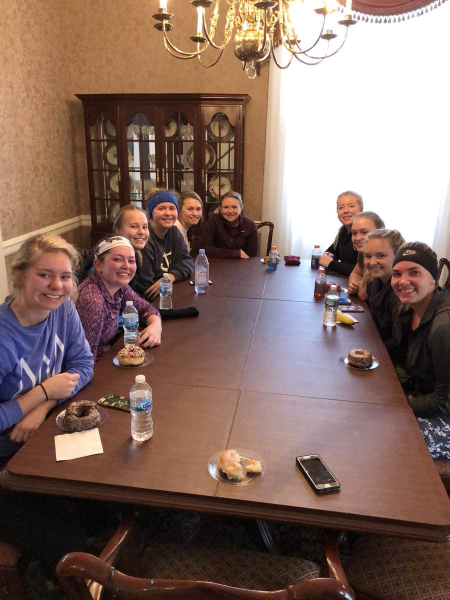 RenateJCrawford's tweet image. “Before&amp;gt;During&amp;gt;After” Chilly morning run with @MUOhioDDD    Tri Deta @mugreeks friends joined us this morning.