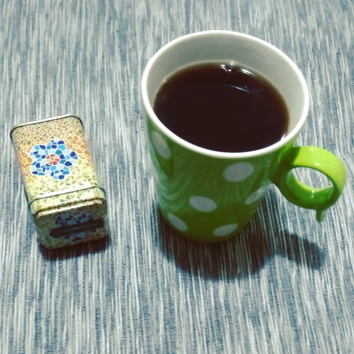 PhoebeZu's tweet photo. Cinnamon Puerh Tea
Puerh Canela Té
A gift from Spain by @CinzixReloaded ❤
#MyDailyCupOfTea #tea #tè #cup #teacup #tazza #mug #hottea #tècaldo #instatea #tealover #teaporn #teatime #tealife #teaaddict #teastagram #teaoftheday #drink #cinnamin #canela #té https://t.co/N2NmTVD5EN