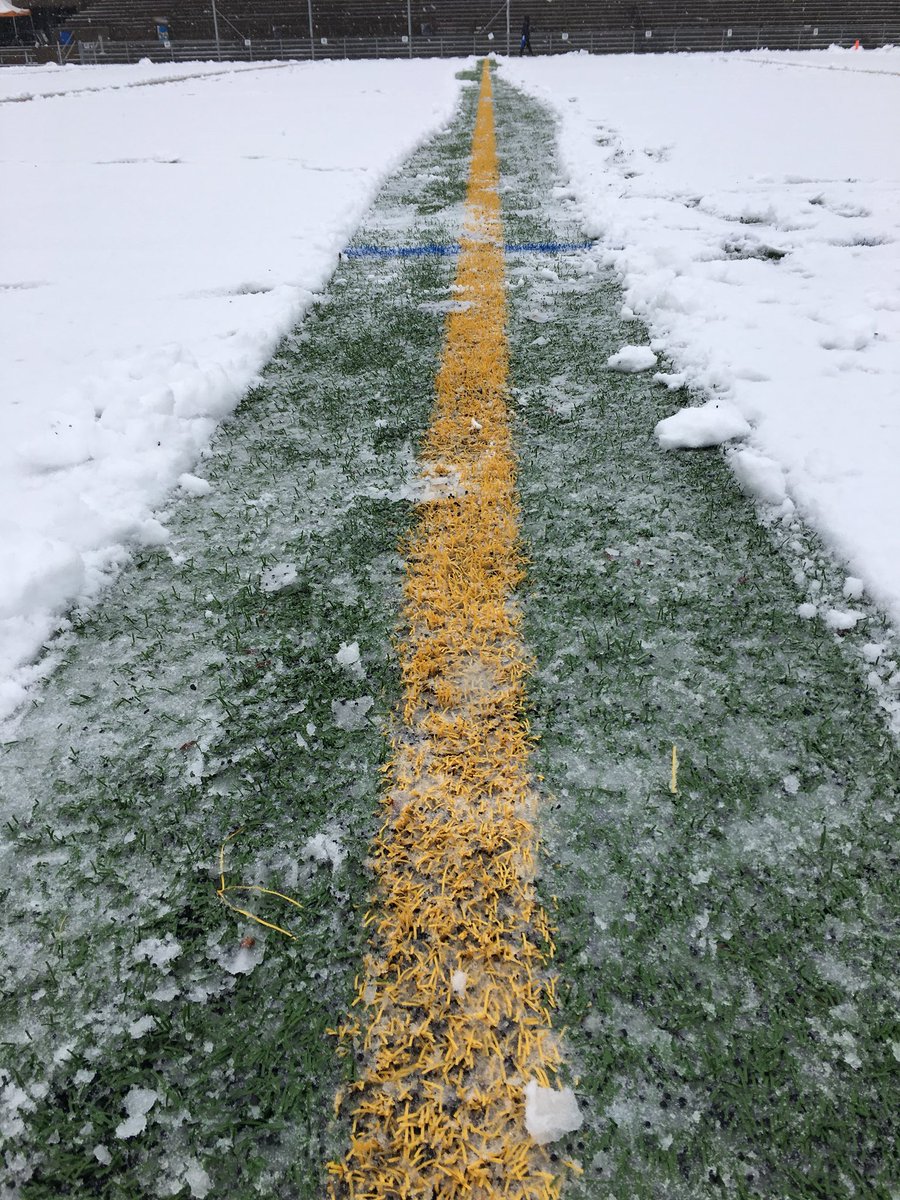 QuirionJF's tweet photo. #boldor2017 @RSEQ1 #SnowBowl https://t.co/S44ctERJQw