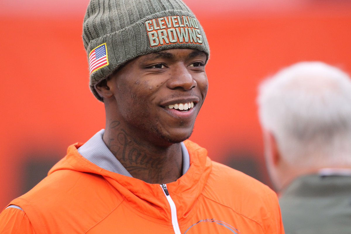 Browns's tweet photo. ⚡️⚡️⚡️ in the building #JAXvsCLE https://t.co/eA6VAbiwwn