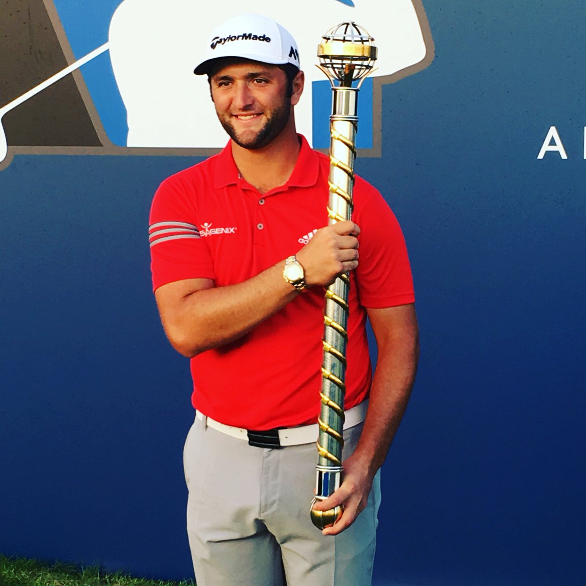 Que manera tan increíble de acabar el año!! Gracias a todos los que habéis formado parte! Familia, amigos, fans, my equipo y esponsors!!!! Vamos