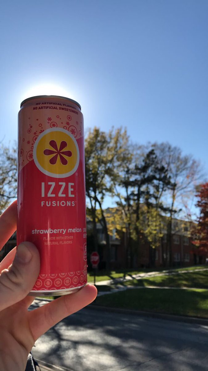 CoffeeBrown7's tweet photo. Snag a Strawberry Melon IZZE Fusion on this beautiful Sunday! #ITJUSTIZ #ad https://t.co/aQMQ1fF1Jv