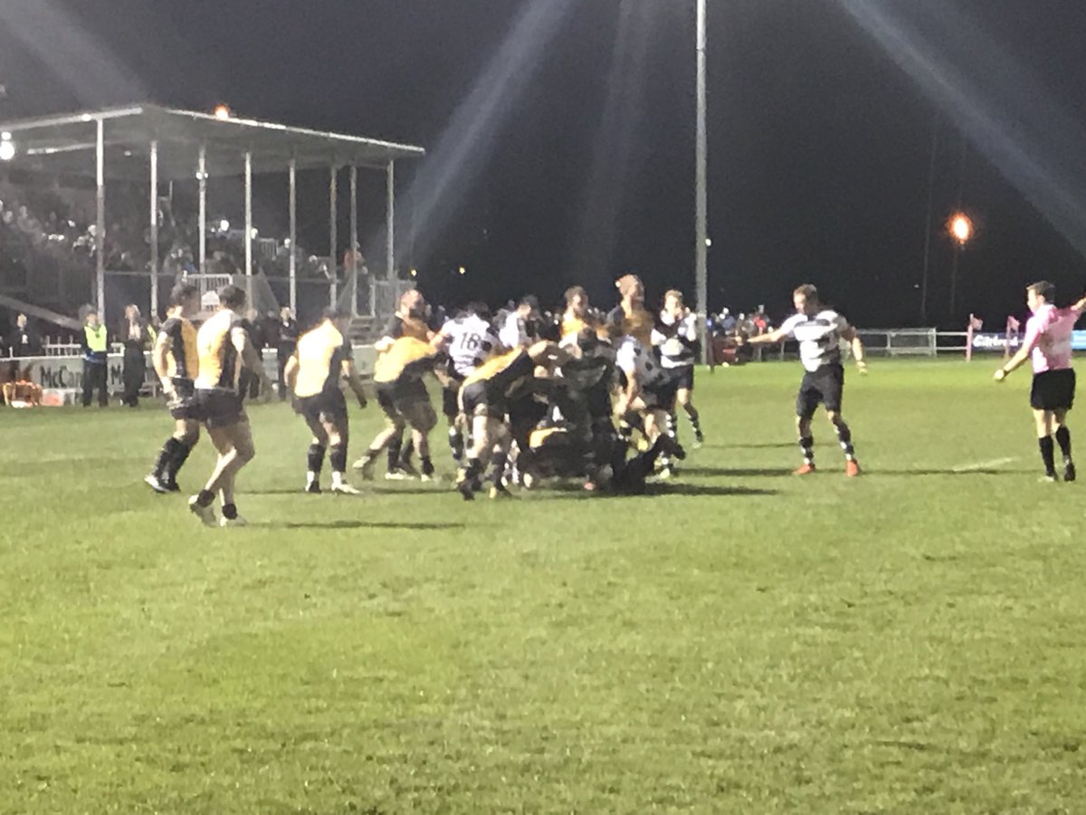 AirITLtd's tweet photo. Fantastic performance @NottinghamRugby excellent game to watch and ice cool under pressure to take it with the last kick #GreenNWhites #PartIfTheTeam https://t.co/iw6tREyFyU