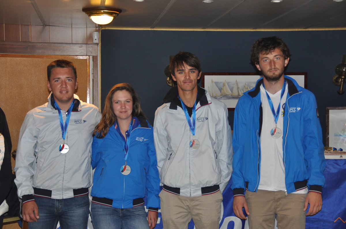 FFVoileEvt's tweet photo. Bravo à tous les coureurs et au podium de ce Championnat de France Espoirs de Match Racing 2017 ! #2017CFEMR https://t.co/JF8iVCY6DO