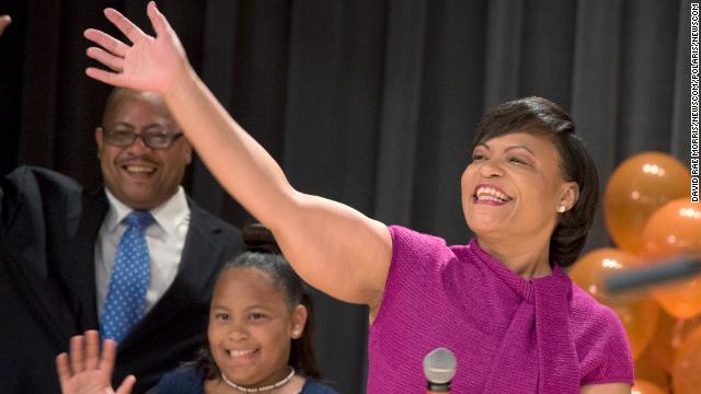 cnnbrk's tweet photo. New Orleans has elected LaToya Cantrell as mayor, the first woman to hold that position in the city's 300-year history https://t.co/Zg1QbLEIfh https://t.co/m96PVaGVhR