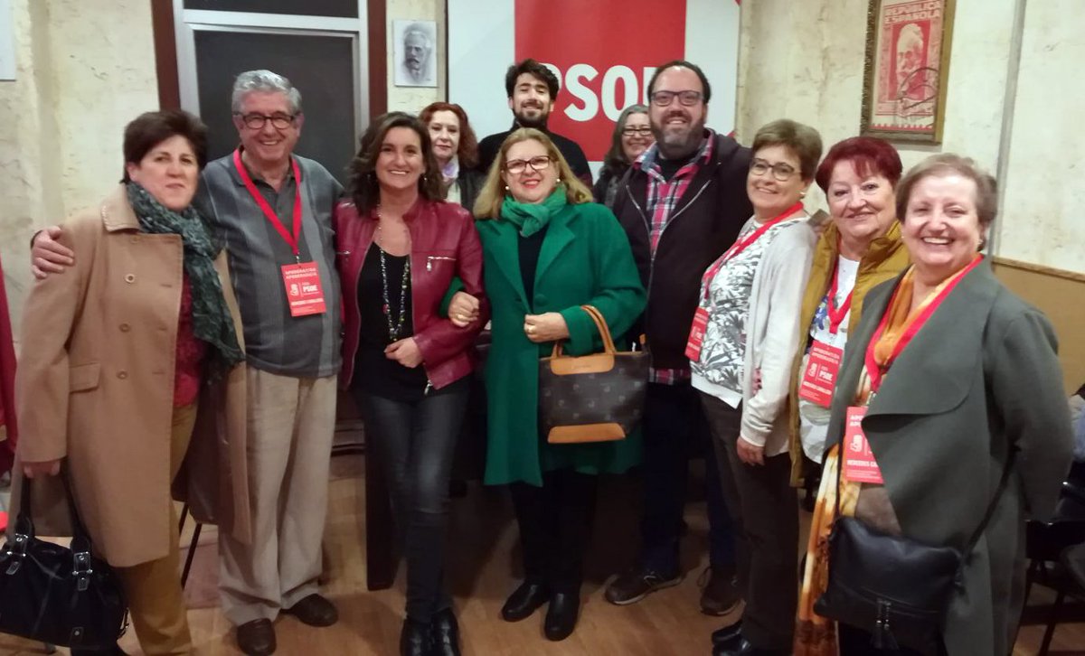 AmbMerCaballero's tweet image. Nuestra candidata, @mercaballero2, con l@s compañer@s socialistas de la agrupación de Ruzafa #ambMercedes #VotaMercedes