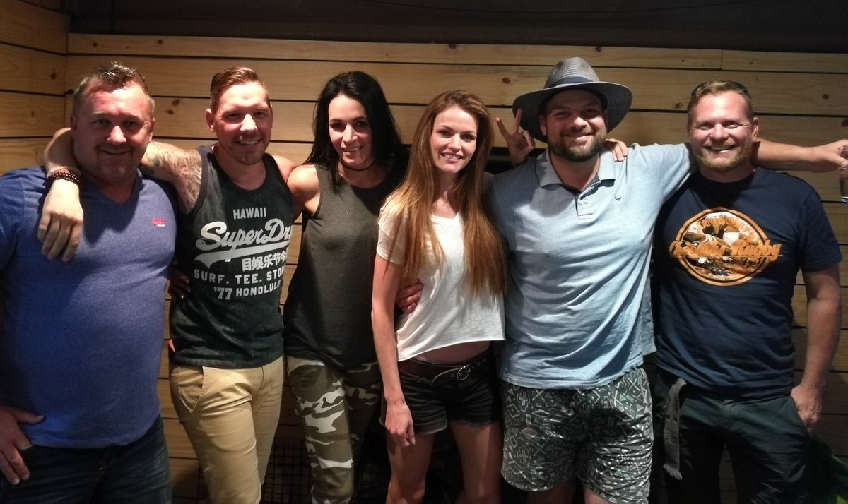 Whooohooo our favourite teams are in the semifinals. Huge congrats. #MKRSA <a href="/MNet/">M-Net</a> <a href="/JamandiBekker/">Jamandi and Machiel</a> <a href="/BrentLindeque/">Brent Lindeque</a>