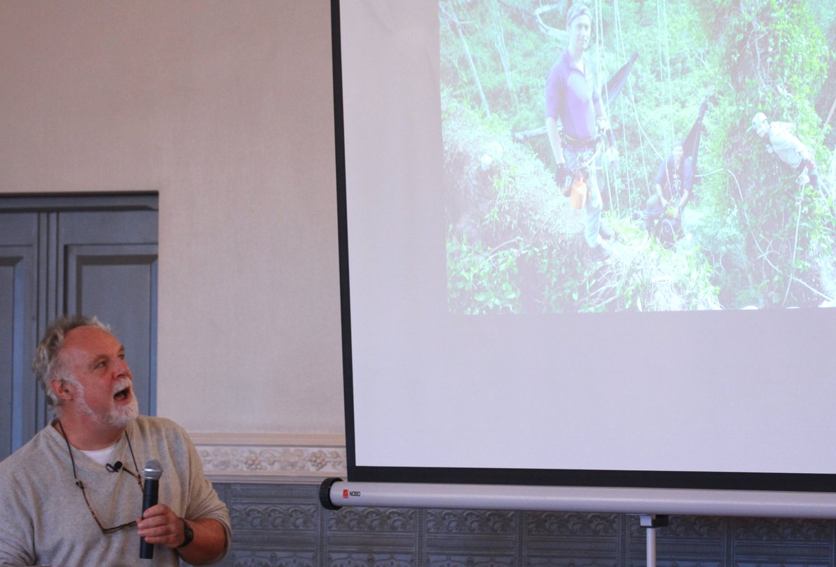 The excellent <a href="/MPailthorpe/">Martin Pailthorpe</a> talking at a Home Hardware conference today. 
A highly engaged audience listened to Martin's tales of extreme camera work and TV production in very remote and challenging locations. 
#speaker #conferencespeaker #guestspeaker #speaking #eventspeaking