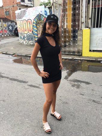 amaraal17's tweet photo. A vida me ensinou que chorar alivia, mas sorrir se torna tudo mais bonito 🌸
#mtquerida #ftdehjdemanha 😂👌 https://t.co/oizvZ71JMq