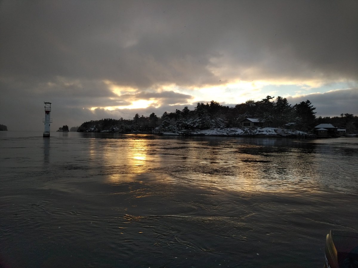 CanuckBassin's tweet photo. Winter is here... https://t.co/aixqe9qZfW