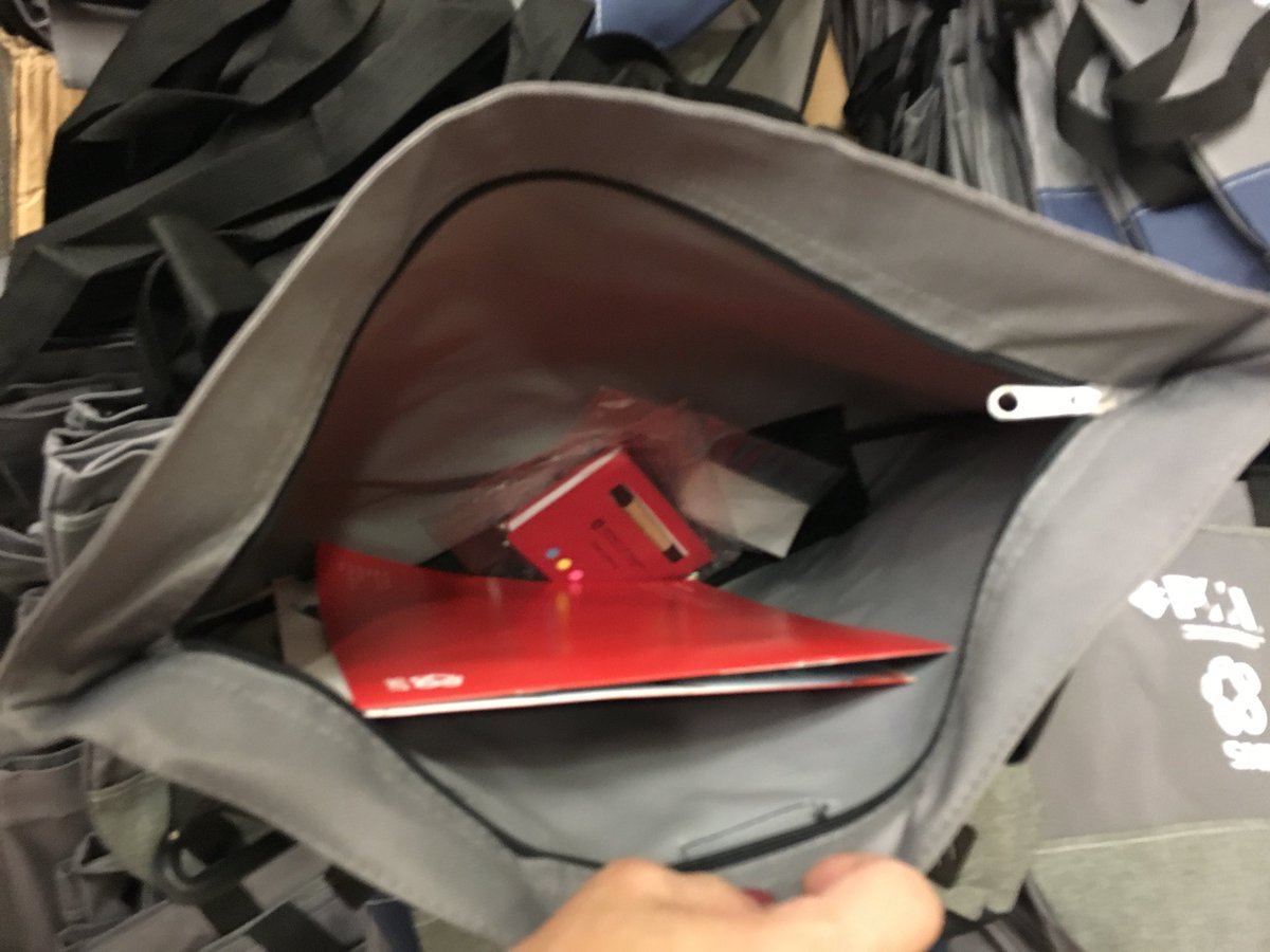 catsdilan07's tweet photo. Sneak-a-peek into the PDC Delegate’s kit #pdcyyc #pmisac #pdc2017 https://t.co/FcSzcyxZpm