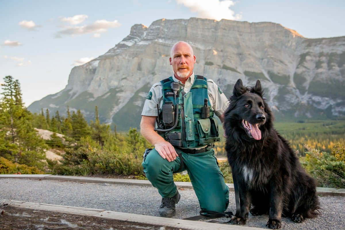 Sundays in the park are not the same without a furry companion. Don’t forget this week’s #ParksChallenge is to show us your #PupsInParks!