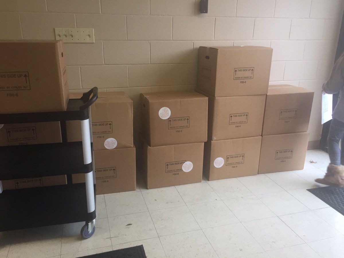 KReutman's tweet photo. Go Pantry turkey donations for Thanksgiving at BCELC @Boone_County  @ChildrenIncKY https://t.co/UBTNwI3q4p